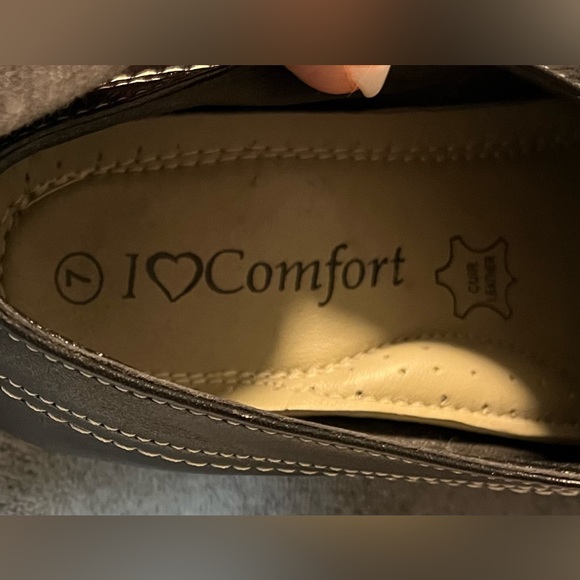 Beautiful I ❤️ Comfort black slip on shoes. - Picture 6 of 10